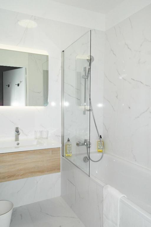 Hotel Belle-Vue Vieux-Port - Resim 15