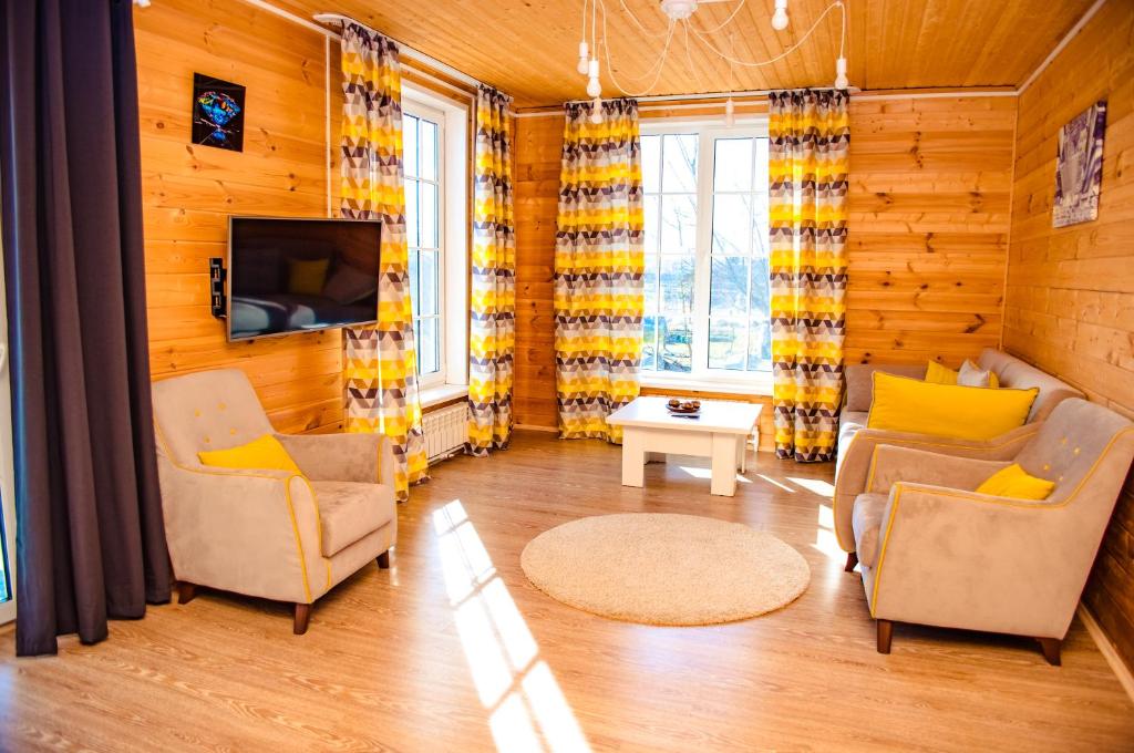 турбаза синь камень переславль-залесский. база русский двор ширяйка. турбаза на плещеевом озере. веслево коттеджи. турбаза на плещеевом озере.