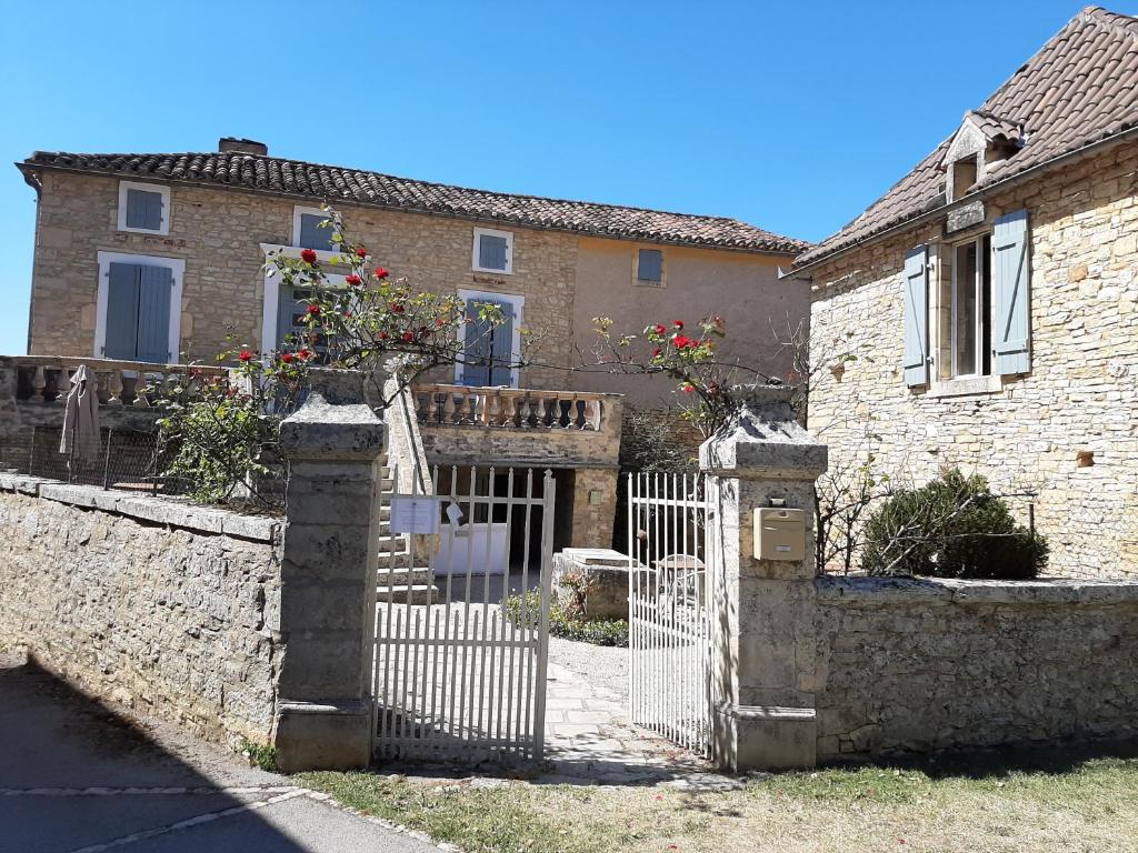 Το κτήριο όπου στεγάζεται  το bed & breakfast