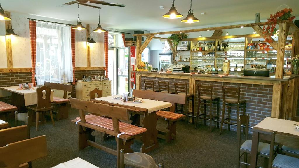 Lounge nebo bar v ubytování Rodinný pension U Soudku