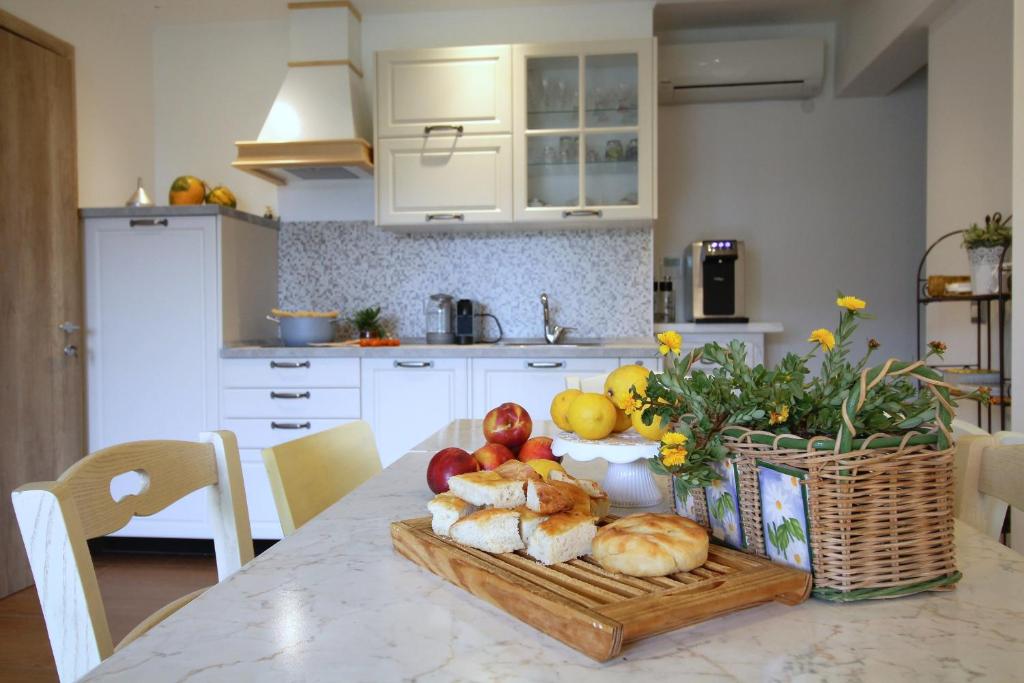 Jedlo v ubytovaní bed & breakfast alebo blízkom okolí