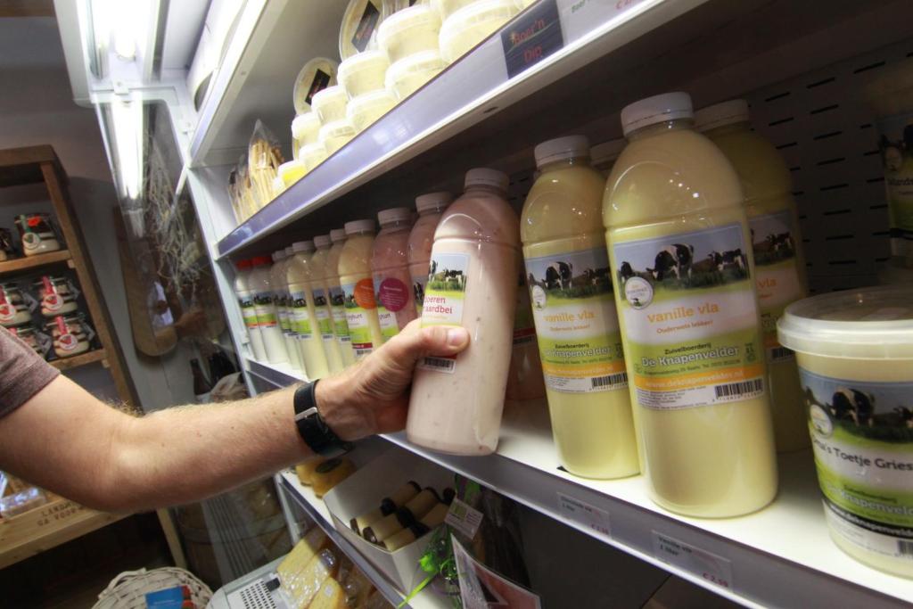 Supermarket nebo jiné obchody v  prázdninového areálu nebo okolí