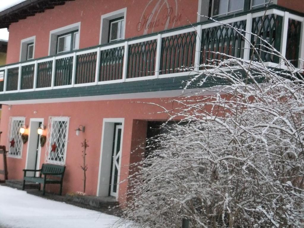 Budova, v ktorej sa apartmán nachádza