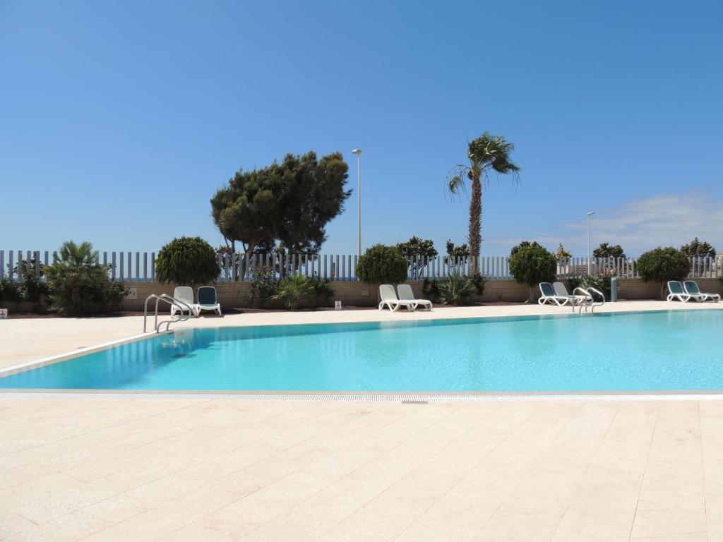 The swimming pool at or close to Casa Rincón Medanero