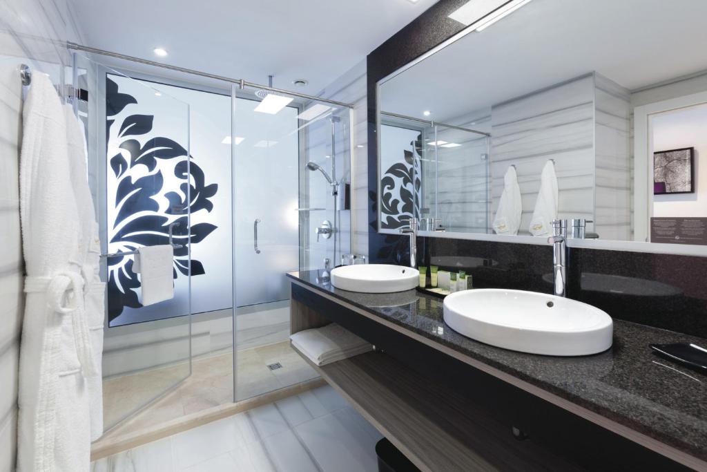 Un baño de Hotel Riu Palace Tenerife
