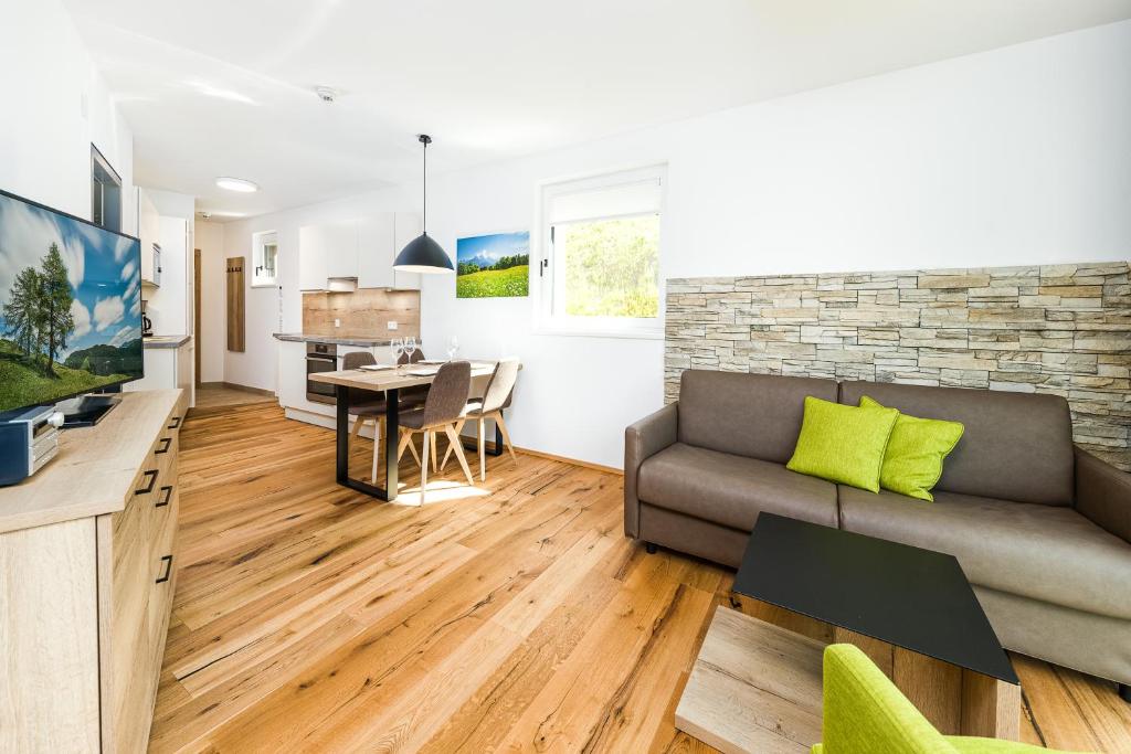 TV a/nebo společenská místnost v ubytování Apartmenthotel Sonnenhof