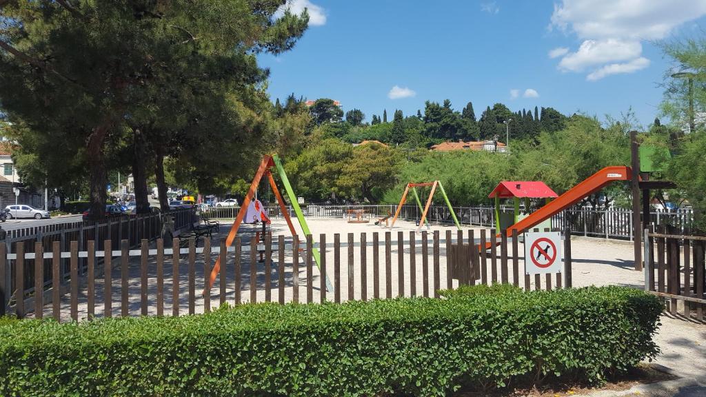 Herní místnost nebo prostor pro děti v ubytování Apartments Adriatic Oasis & Marine View