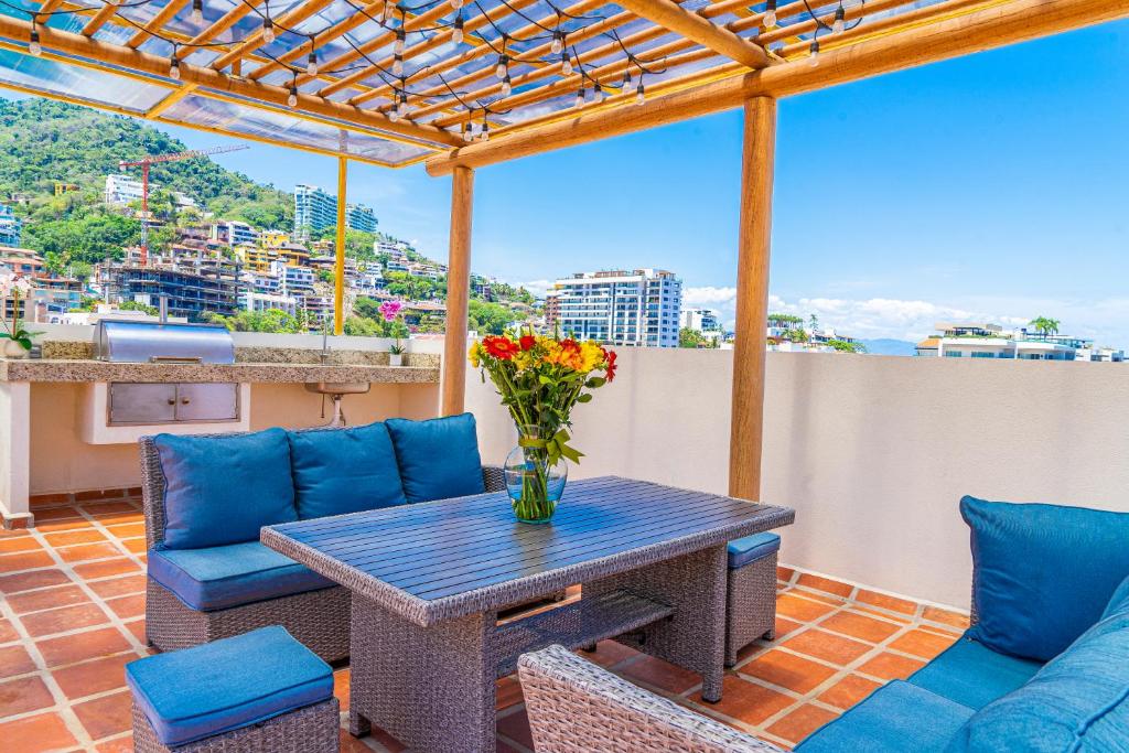 Balkón nebo terasa v ubytování Tres Marias Luxury Suites - Adults Only