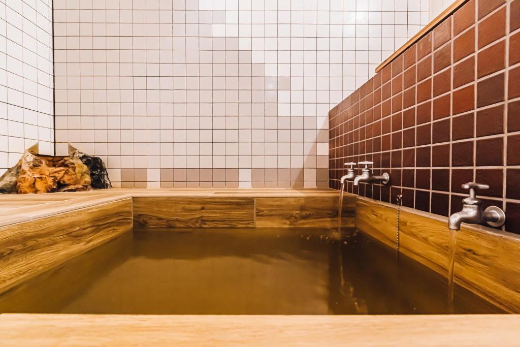 Yamahana Onsen Tonden Japanese Inn - Family Room 1 With Bathroom Room