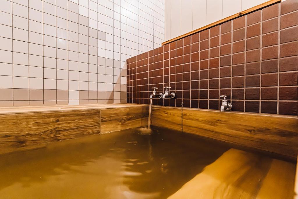 Yamahana Onsen Tonden Japanese Inn - Family Room 2 With Bathroom Room