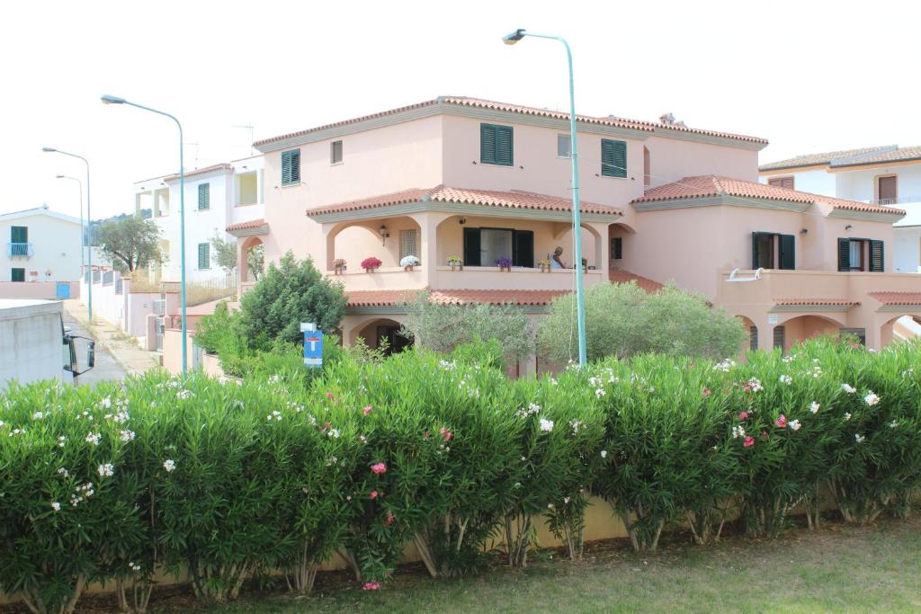Villa Cala Liberotto - Confortevoli appartamenti sul mare
