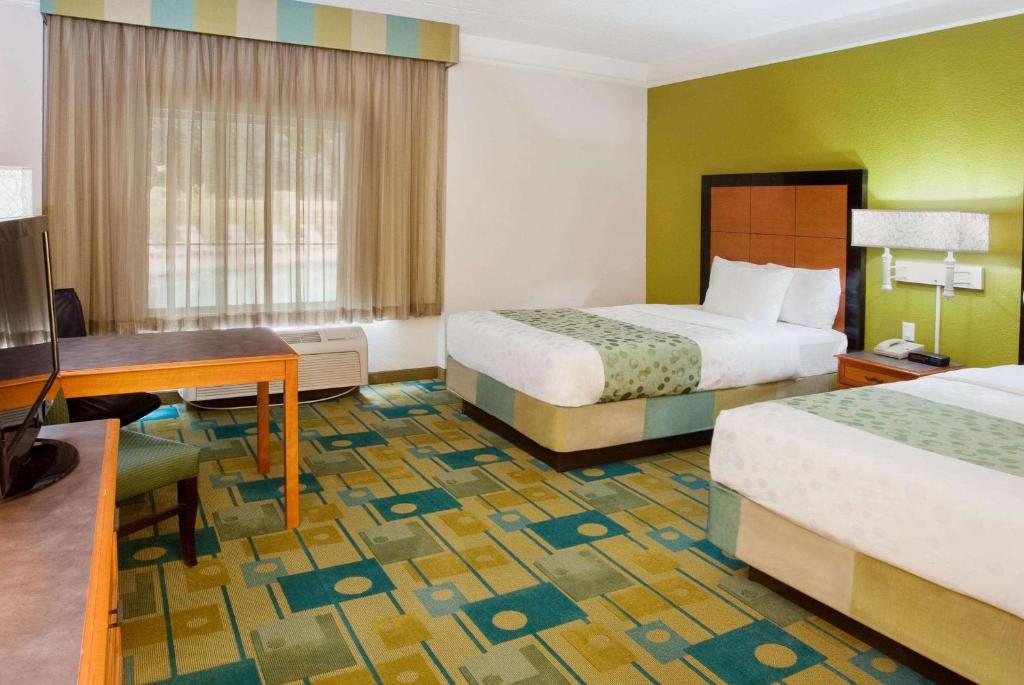 La Quinta by Wyndham Greenville Haywood - Luxe Tweepersoonskamer Met Twee Tweepersoonsbedden