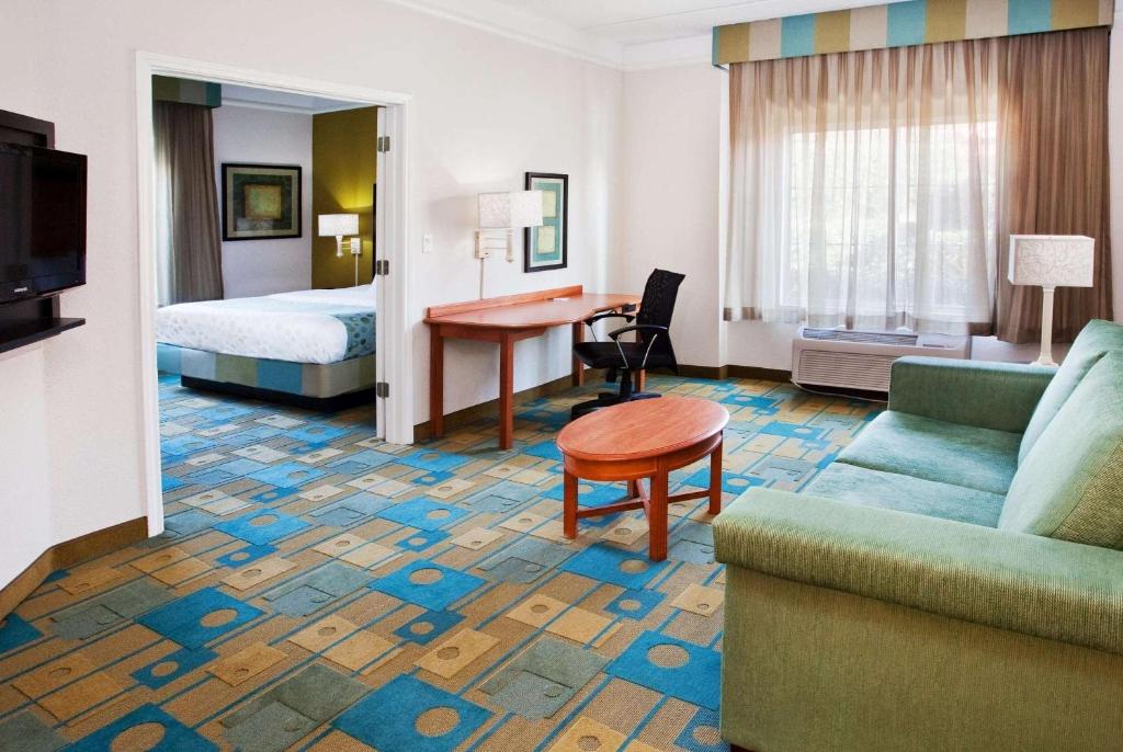 La Quinta by Wyndham Greenville Haywood - King Suite Met één Slaapkamer-niet-roken