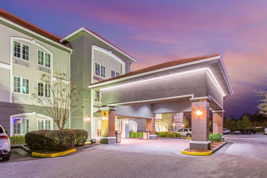 Galeriebild der Unterkunft Stay Express Inn & Suites - Mobile, AL in Mobile