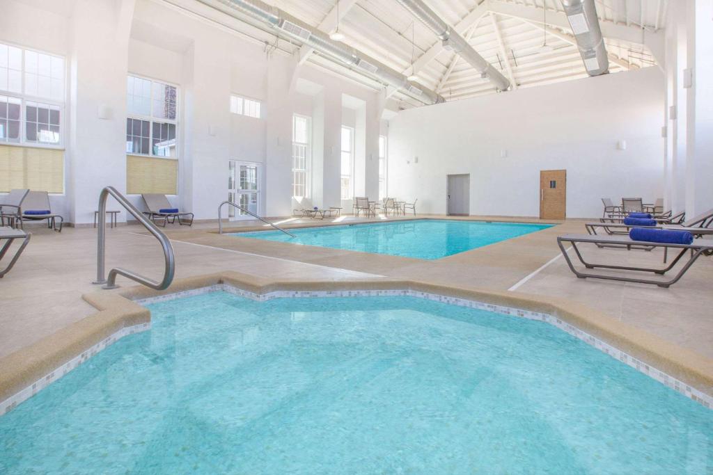 Microtel Inn & Suites by Wyndham Cuauhtemoc Campos Menonitas