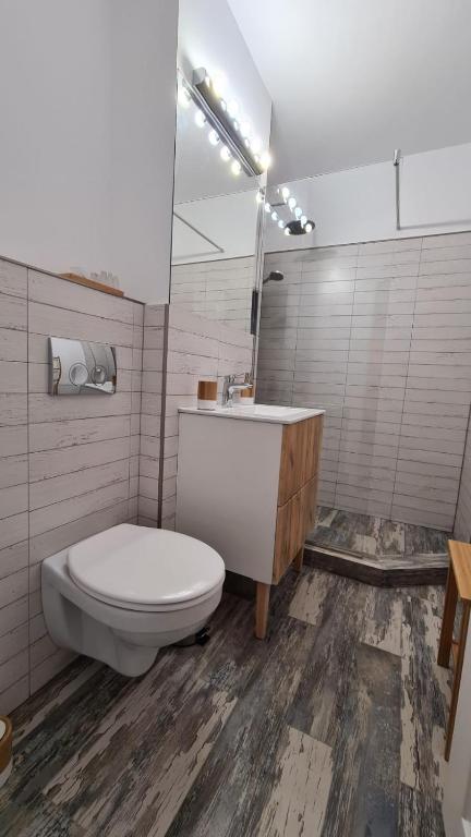 Maris Apartment - Three-Bedroom Apartment