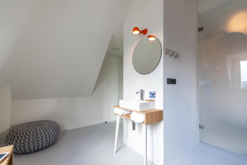 the bellhop - Resim 32