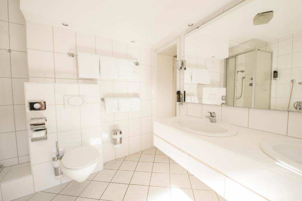 Koupelna v ubytování Hotel Traube Rüdesheim