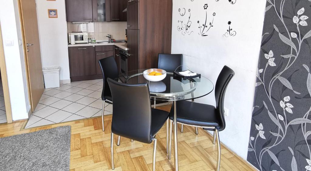 Kuchyňa alebo kuchynka v ubytovaní Gozsdu Apartment
