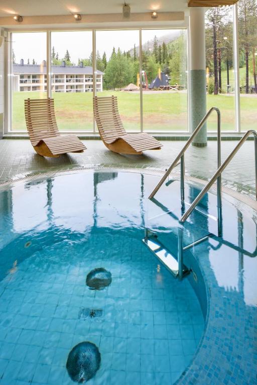 Бассейн в Holiday Club Salla Apartments или поблизости