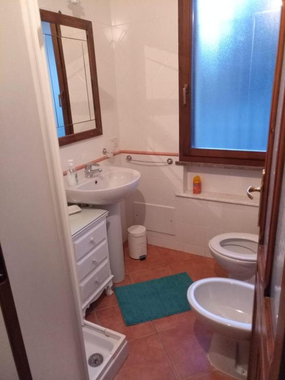 Koupelna v ubytování S'orrosa casa vacanze bifamiliare in montagna panorama stupendo Sardegna