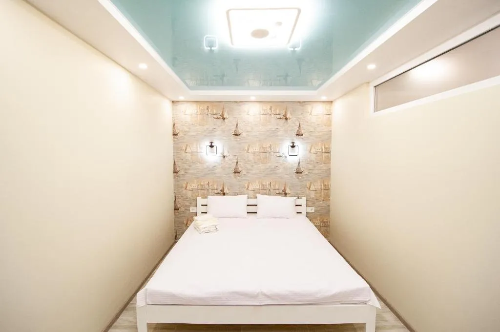 Primorskiy Suite, Kryzhanivka, Ukraine