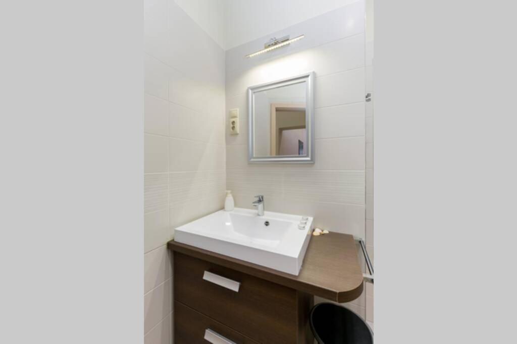 A bathroom at Luxury apartment in the city center