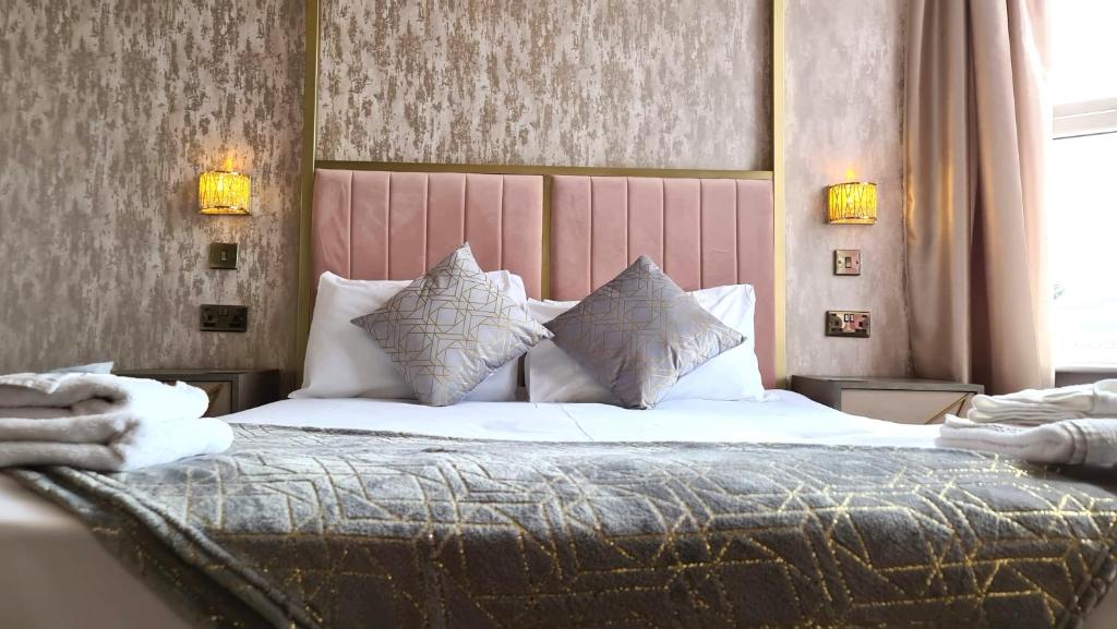 Tiffany's Hotel - Resim 14