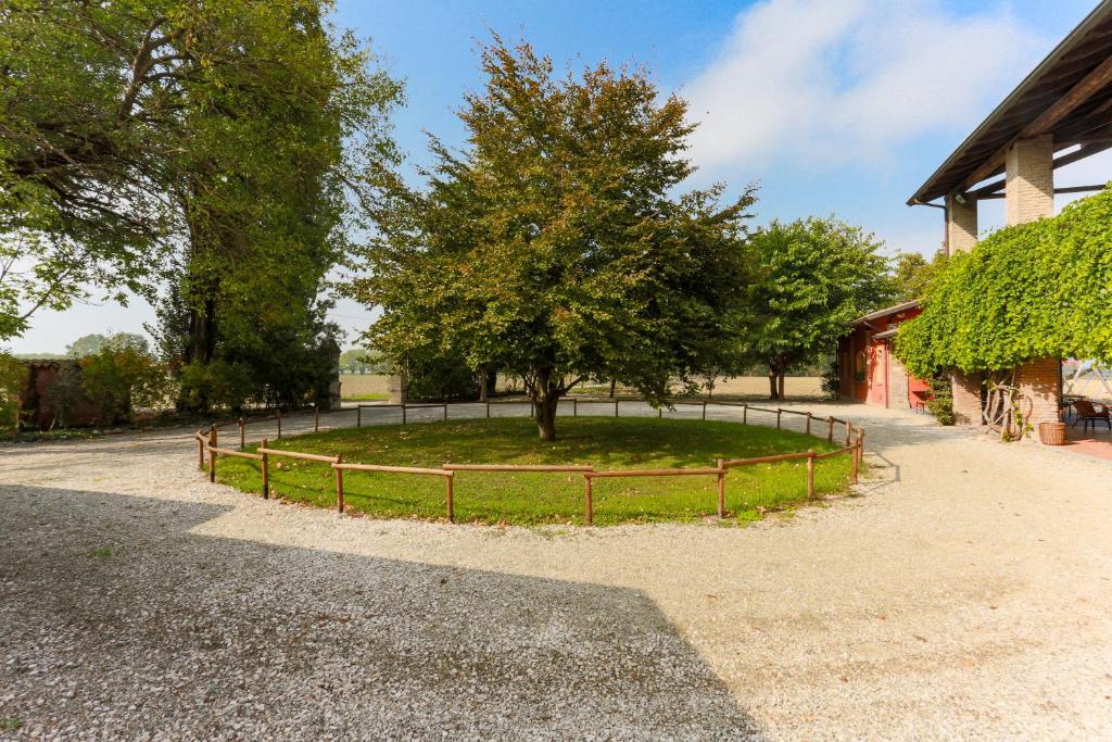 Zahrada ubytování AGRITURISMO LE CORTI DELLA GUALDANA