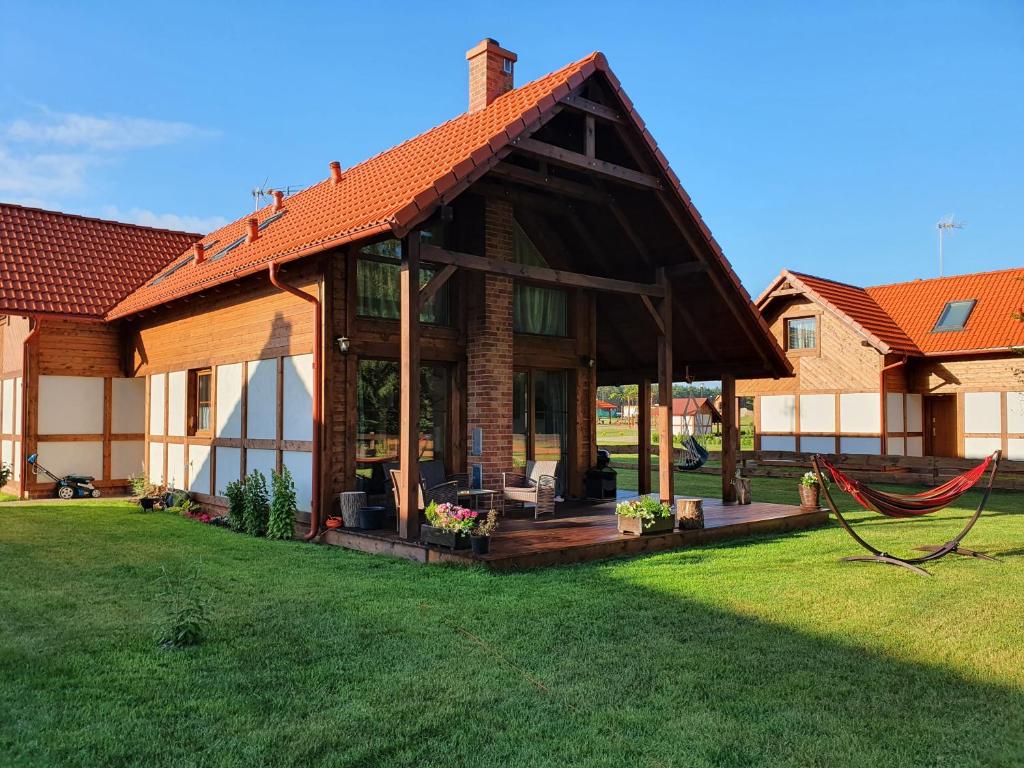 Zahrada ubytování Domek z basenem nad jeziorem Gwiazdy, Ostoja Bukowo, Kaszuby