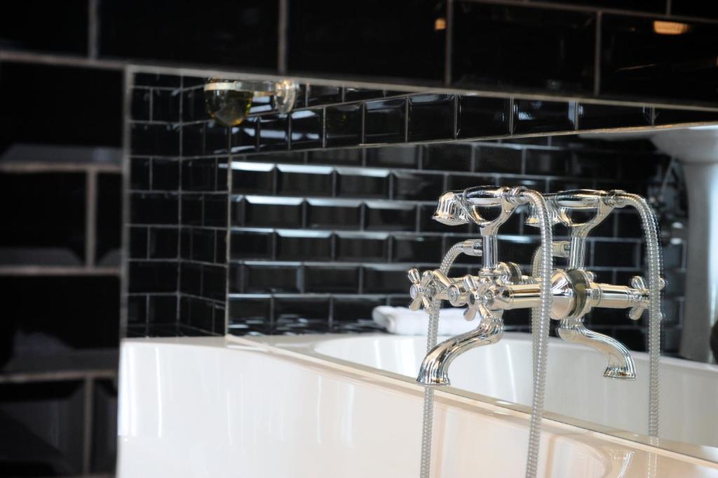 Latroupe Hotel Le Berger - Resim 34