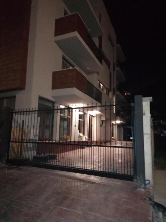 Balkón nebo terasa v ubytování Дунав билдингс