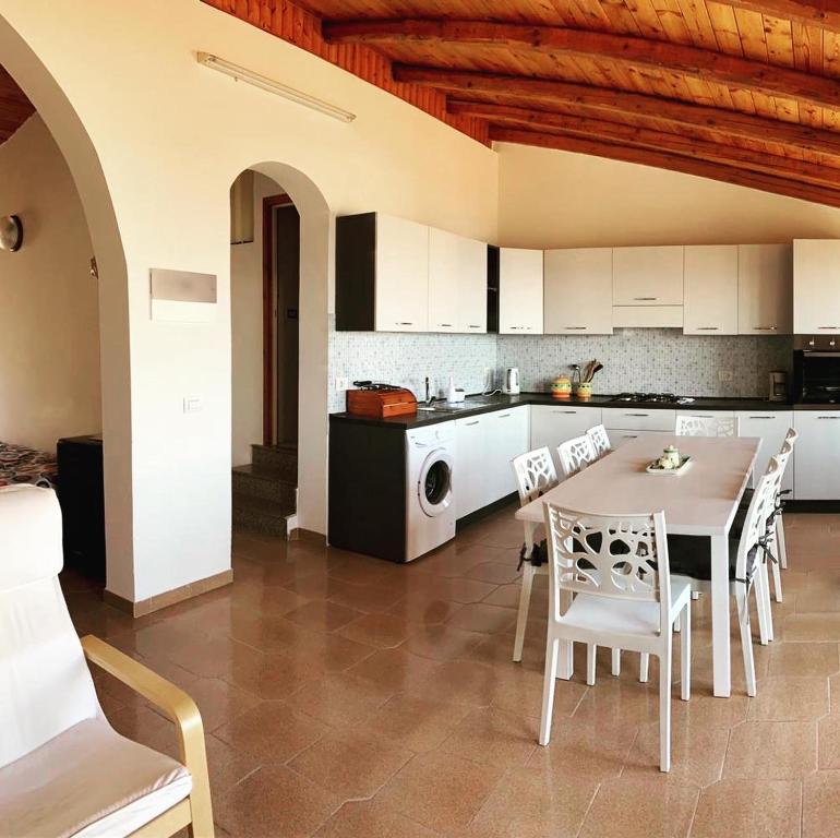 Kuchyň nebo kuchyňský kout v ubytování Casa Helenia Bruca