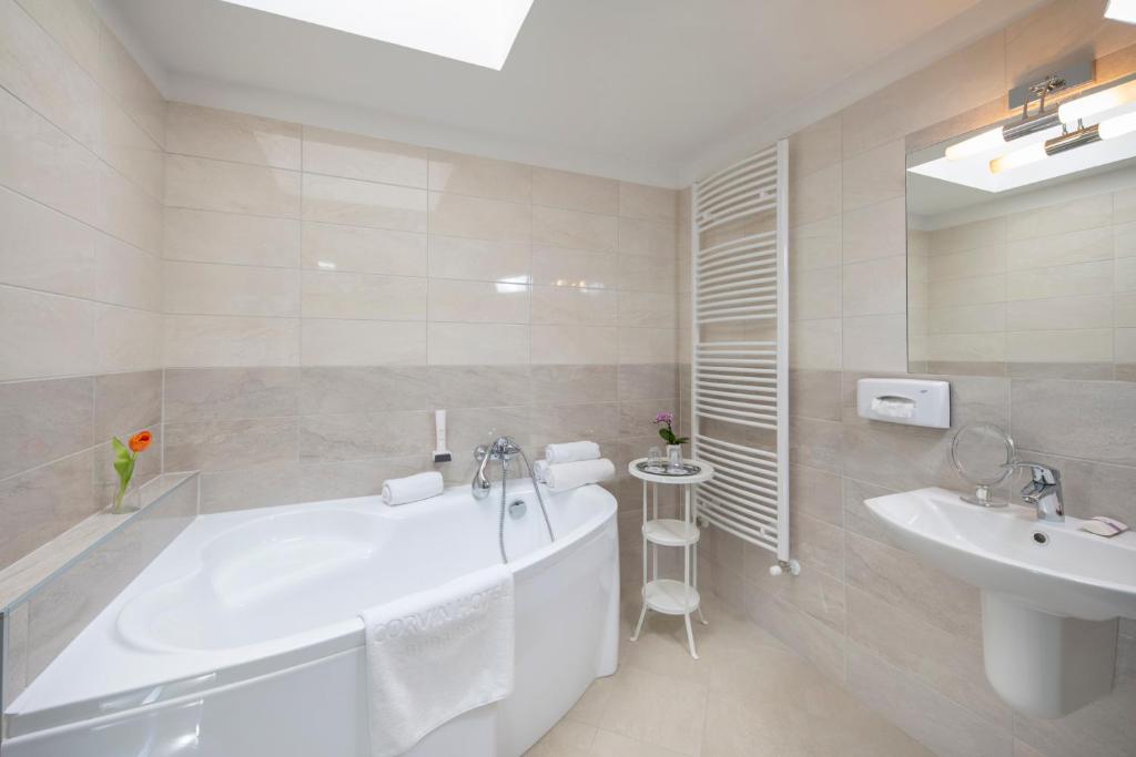 Koupelna v ubytování Corvin Hotel Budapest Corvin Wing