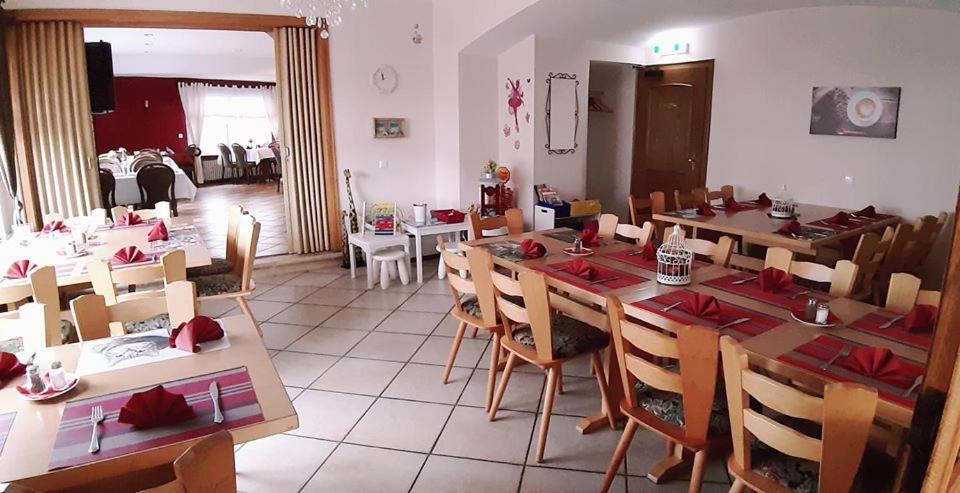 Restaurace v ubytování Hotel Medebach - Zum Schwanenkönig