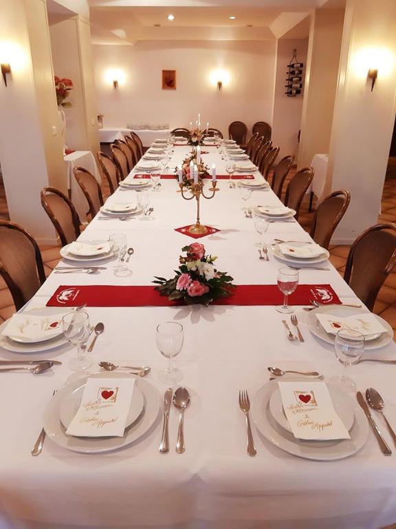 Restaurace v ubytování Hotel Medebach - Zum Schwanenkönig