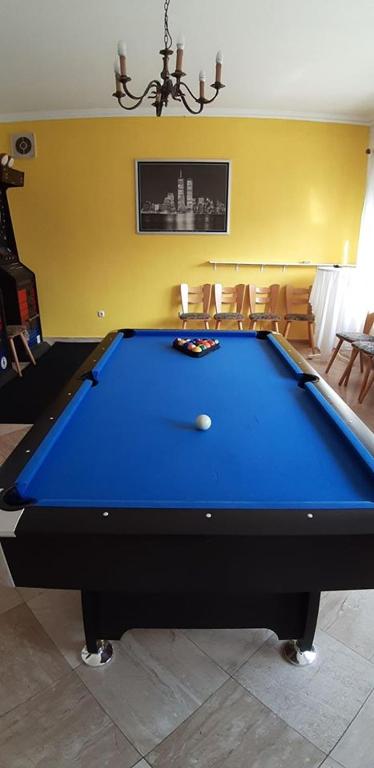 Biliár nebo kulečník v ubytování Hotel Medebach - Zum Schwanenkönig