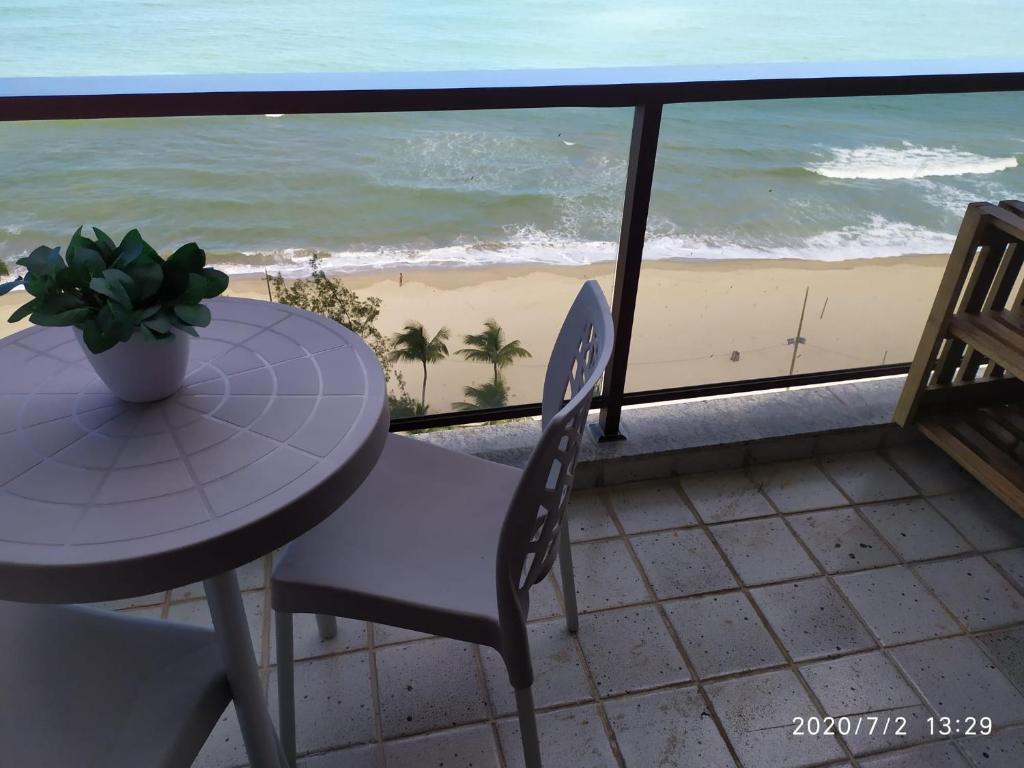  ESPETACULAR Flat Beira Mar e Pé na Areia