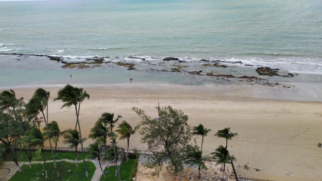  ESPETACULAR Flat Beira Mar e Pé na Areia
