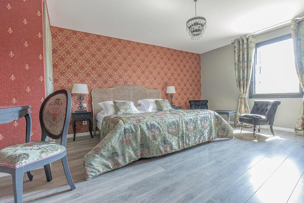 Postel nebo postele na pokoji v ubytování Le Relais Des Chartreuses