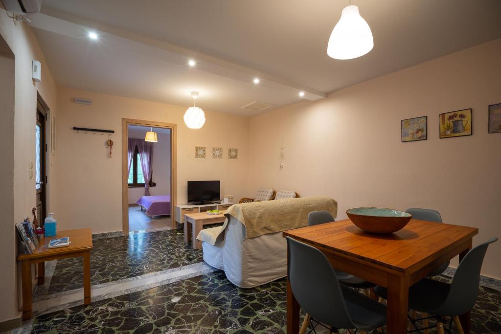 The house under the rocks of Meteora 1 - 9