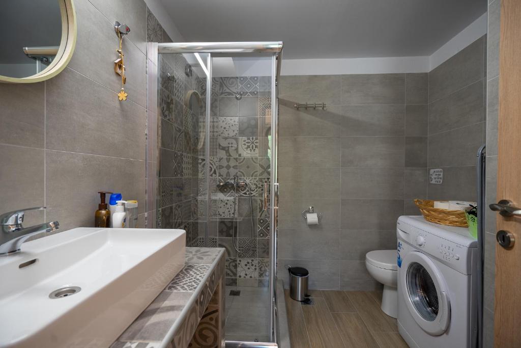 The house under the rocks of Meteora 1 - 13