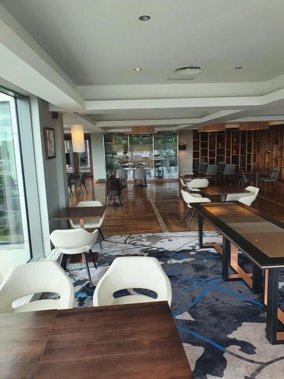 Clayton Hotel Silver Springs - Resim 7