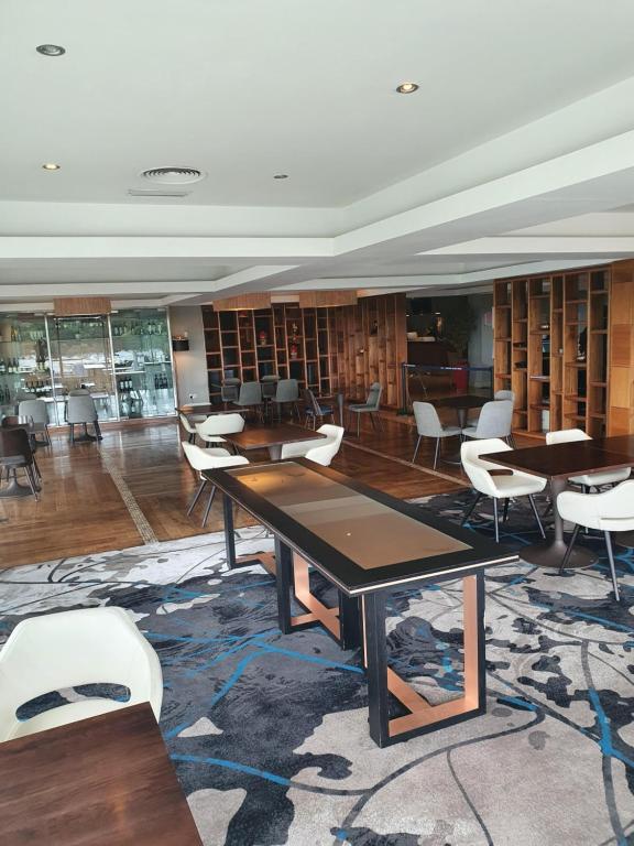 Posezení v ubytování Clayton Hotel Silver Springs