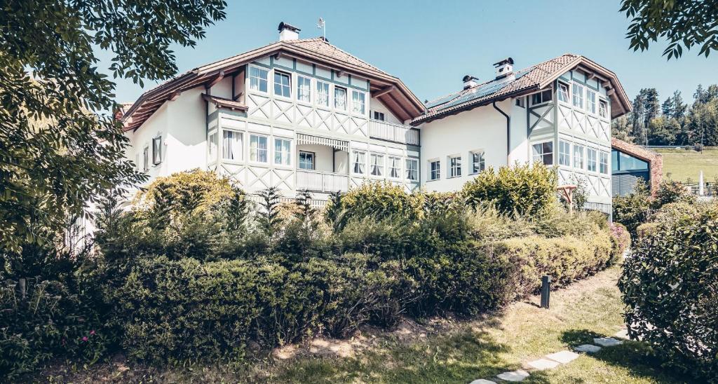 Garður fyrir utan Villa Gloria