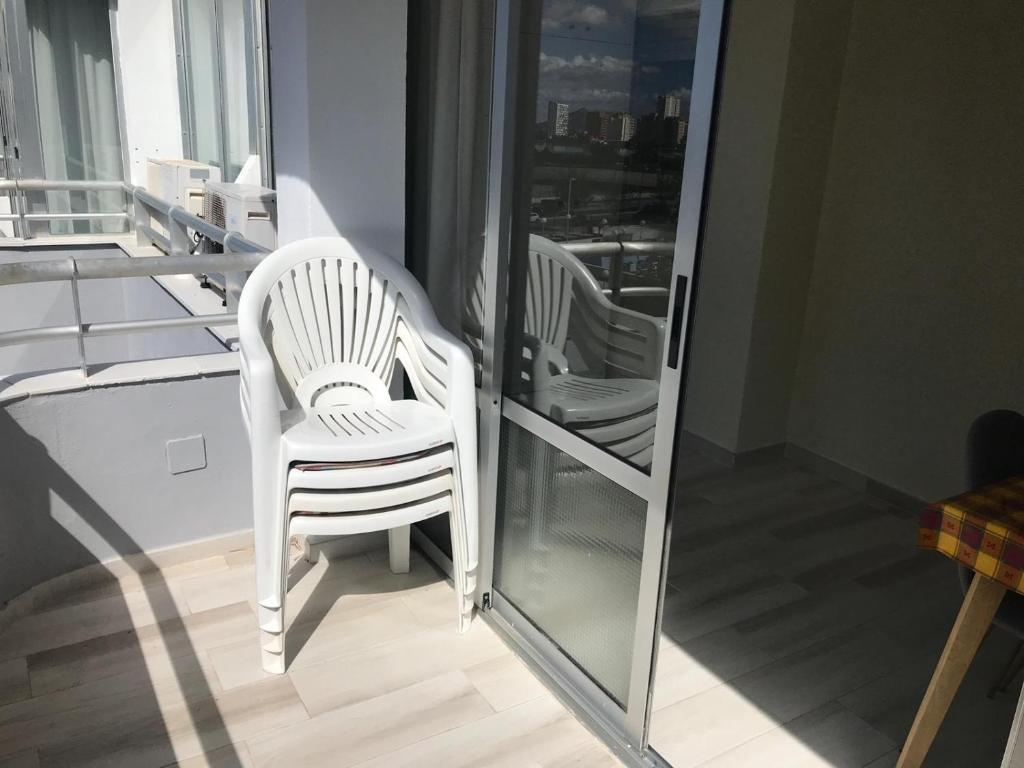 A balcony or terrace at SERVICE APART LAZARO - Aguamarina 1 dormitorio