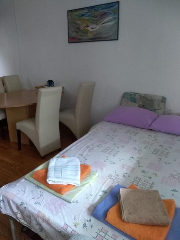 Posteľ alebo postele v izbe v ubytovaní Apartment Bušljeta