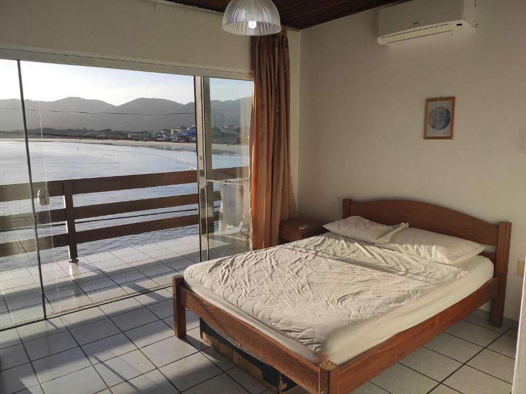  Linda casa 3 quartos 60 m da praia em Florianópolis - ideal para famílias
