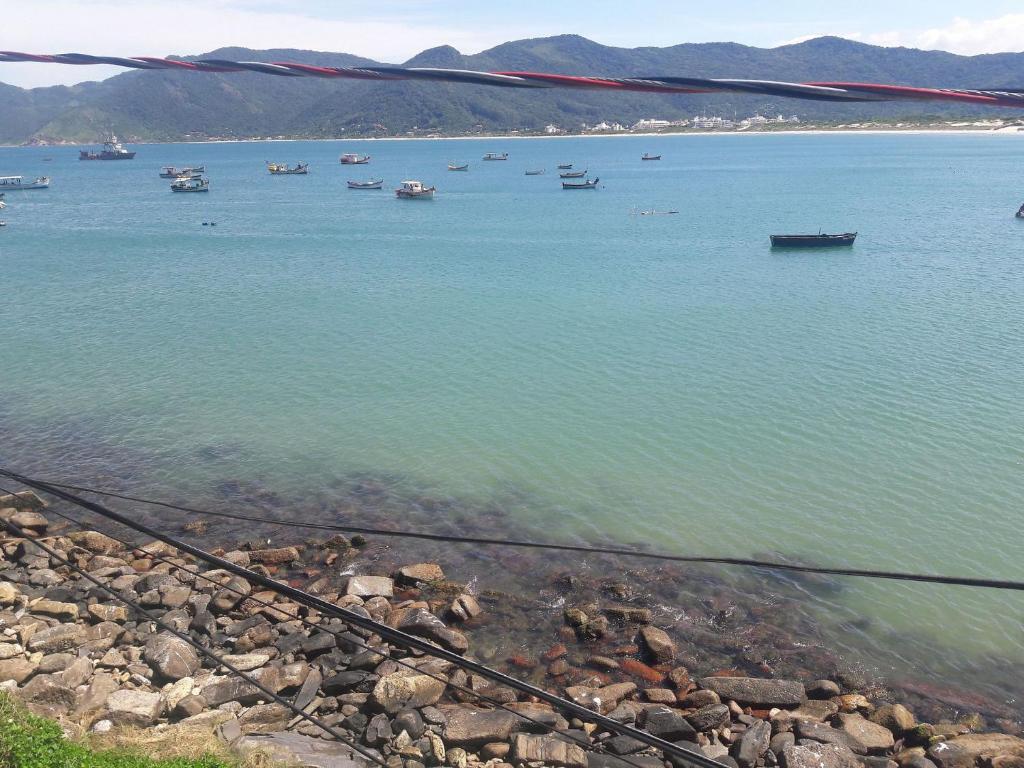  Linda casa 3 quartos 60 m da praia em Florianópolis - ideal para famílias