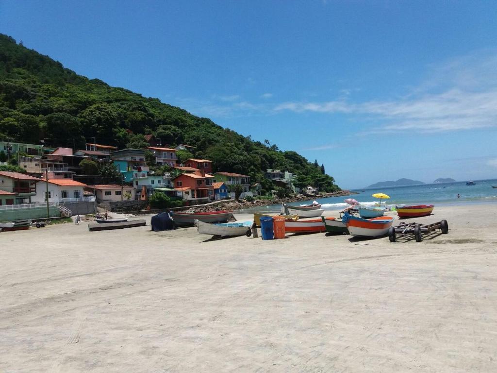  Linda casa 3 quartos 60 m da praia em Florianópolis - ideal para famílias